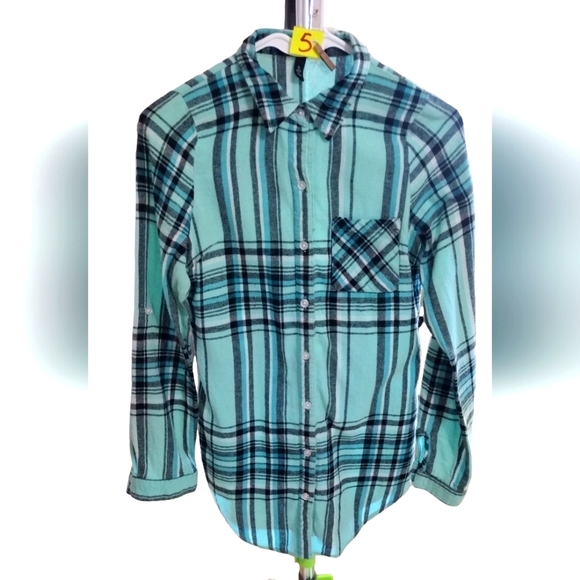 Derek Heart | Tops | Derek Heart Button Up Shirt | Poshmark